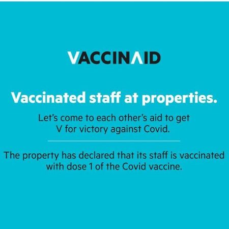 Vaccinated Staff - Oyo 3523 Gong Corner Homestay Kuta Lombok Buitenkant foto