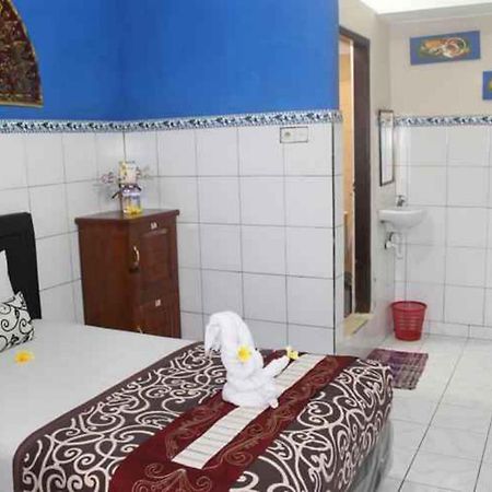 Vaccinated Staff - Oyo 3523 Gong Corner Homestay Kuta Lombok Buitenkant foto