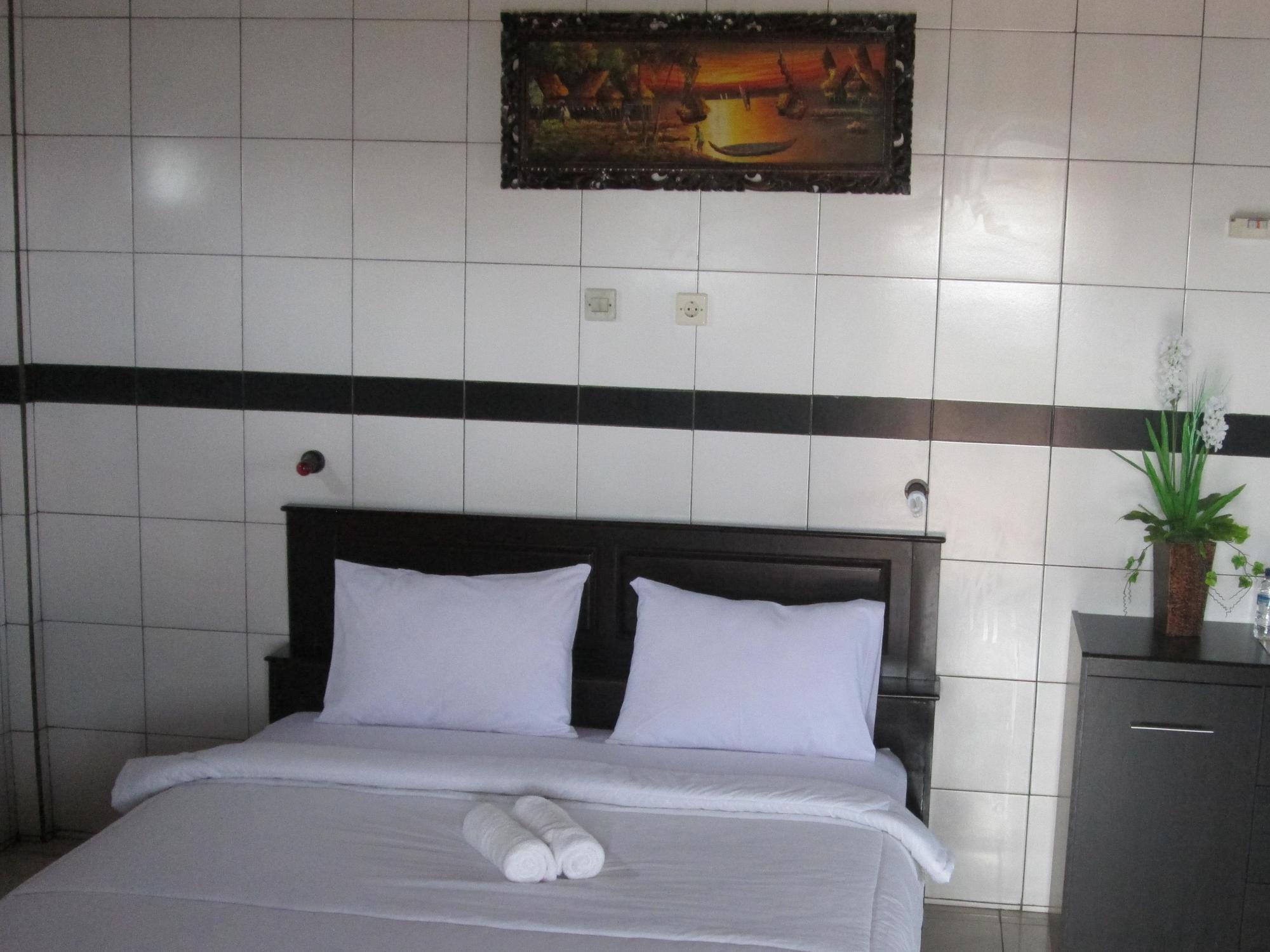 Vaccinated Staff - Oyo 3523 Gong Corner Homestay Kuta Lombok Buitenkant foto