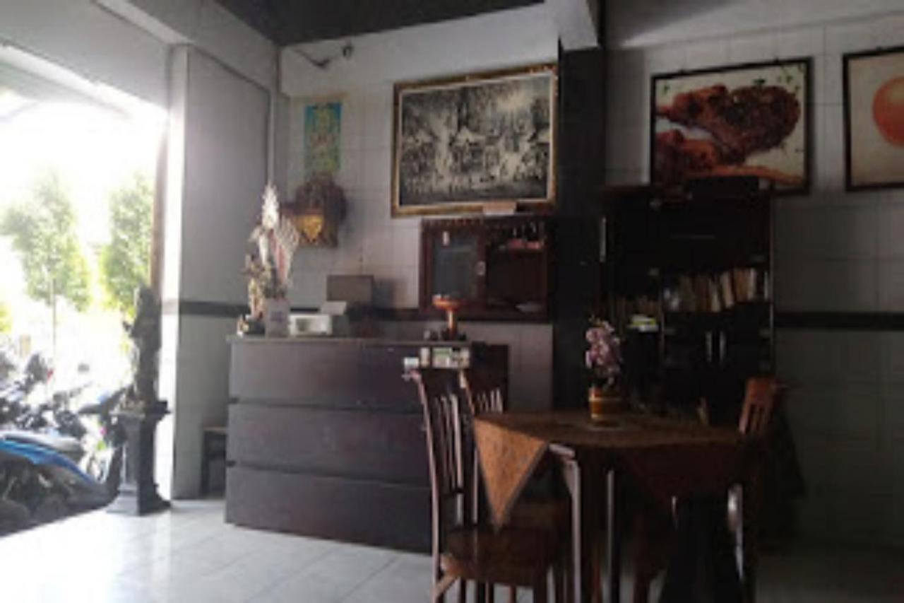 Vaccinated Staff - Oyo 3523 Gong Corner Homestay Kuta Lombok Buitenkant foto