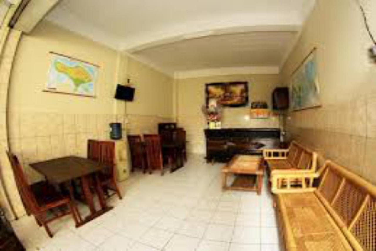 Vaccinated Staff - Oyo 3523 Gong Corner Homestay Kuta Lombok Buitenkant foto