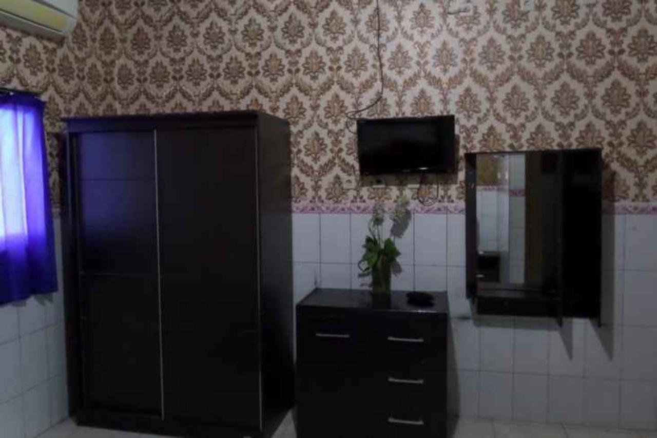 Vaccinated Staff - Oyo 3523 Gong Corner Homestay Kuta Lombok Buitenkant foto